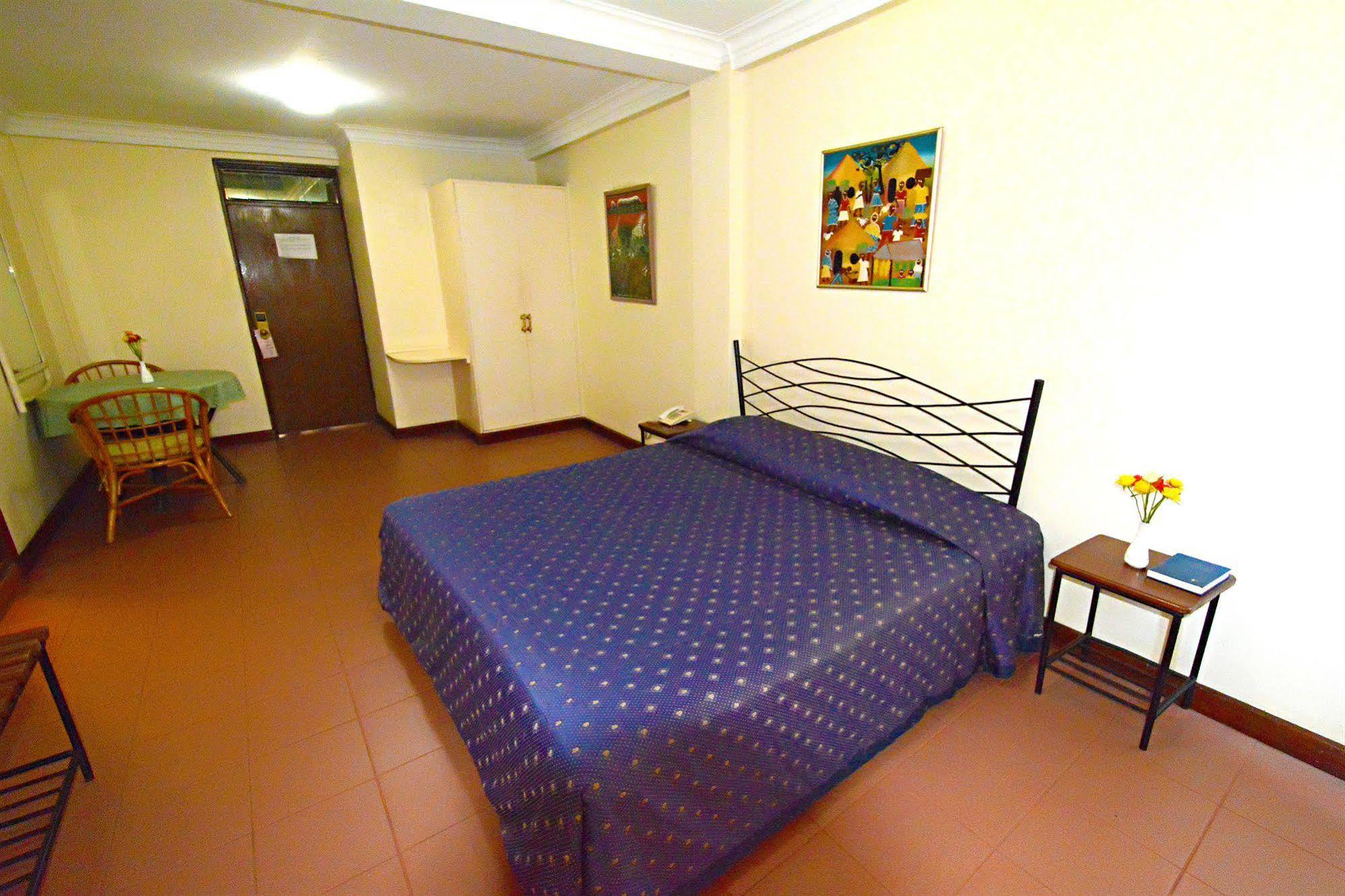 Tourist Hotel Kampala Kültér fotó